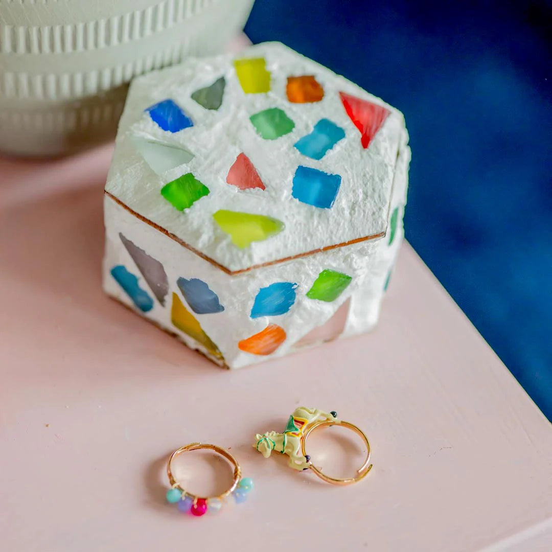 Colorful geometric ring box built with with Sculpd kids ultimate bundle