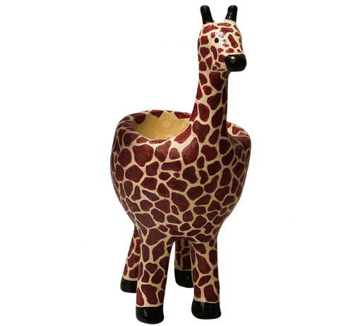 Giraffe painted with Sculpd mediterranean paint pens